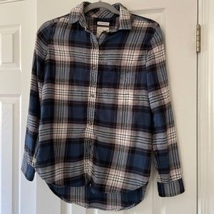 American Eagle button flannel XS